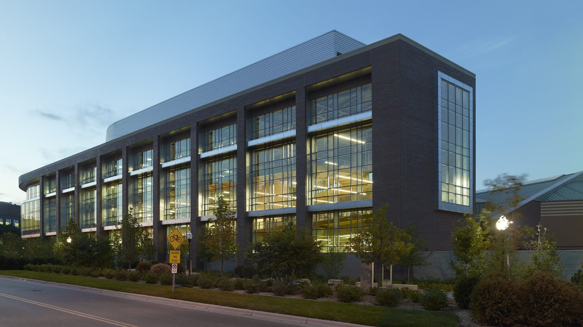 University of Minnesota East Bank Recreation Center Expansion  JLG 